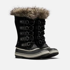 SOREL Joan of Arctic Boots NWT BOX